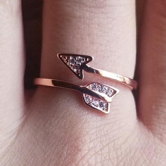 NWOT Rose Gold Arrow Ring - Picture 4 of 8